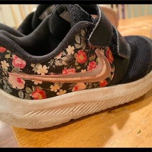 Nike Star Runner size 9 sneakers